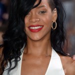 Rihanna à l’avant-première “Battleship” à LA après son hospitalisation