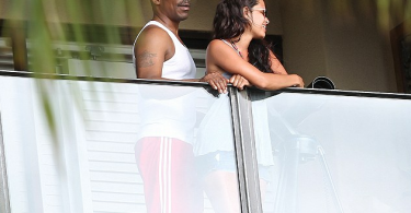 eddie-murphy-et-rocsi-au-balcon