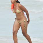 Angela Simmons à la plage à Miami