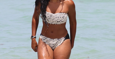 angela-simmons-de-retour-sur-la-plage-miami