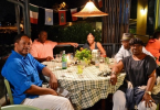 samuel-l-jackson-dave-winfield-et-magic-johnson-au-restaurant-avec-leurs-epouses