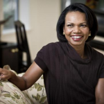 Condoleezza Rice devient l’une des premières femmes à rejoindre le National Golf Club