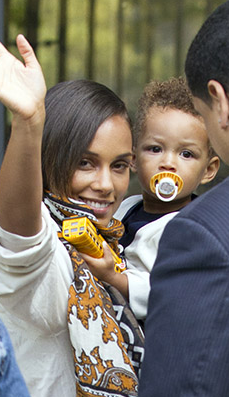 Alicia Keys et bébé Egypt de sortie à Londres