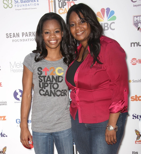 Gabrielle Douglas et sa mère contre le cancer