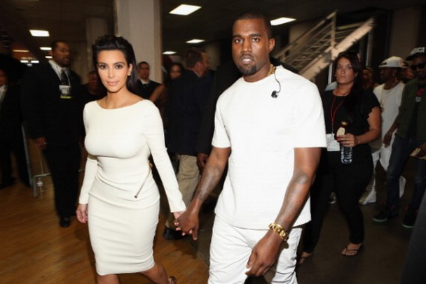 Kanye West et Kim Kardashian tout en blanc