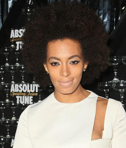 Solange Knowles s’est rendue à une fête organisée par ‘Absolut Tune’ vodka