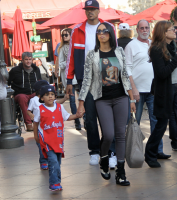 Matt Barnes et Gloria Govan et leurs fils étaient à The Grove