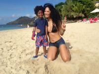 Kimora Lee s’amuse avec son fils Kenzo à St BArth