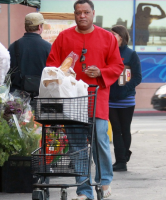 Laurence Fishburne était faire quelques courses à Hollywood