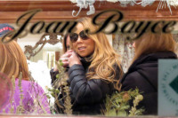 Mariah Carey poursuivait ses courses de Noel de dernières minutes!