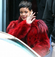 rihanna-studio-paris