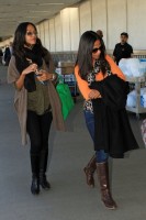 Zoe Saldana et sa soeur l’aéroport de Los Angeles