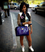 Lola Monroe montre son corps d’après accouchement!