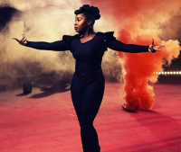 Misha B dévoile son nouveau clip vidéo “Here’s To Everything (Ooh La La)”