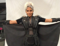 Halle Berry présente le nouveau look de “Storm” de “X-Men”