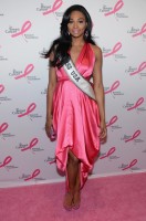 Miss USA était à la soirée “Hot Pink Party” à New York