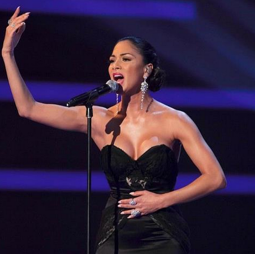 nicole-Scherzinger-dont-cry-for-me-argentina