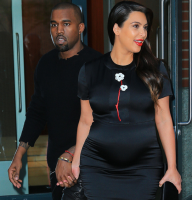 Kim Kardashian et Kanye West dînent en amoureux à New York