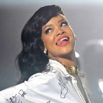 Rihanna est fière de présenter sa nouvelle perle