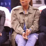 Queen Latifah savoure un match de Basket