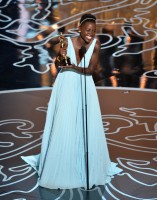 Lupita-Nyongo-oscars-2014