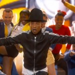 Pharrell Williams interprète Happy et fait danser Lupita Nyong’o