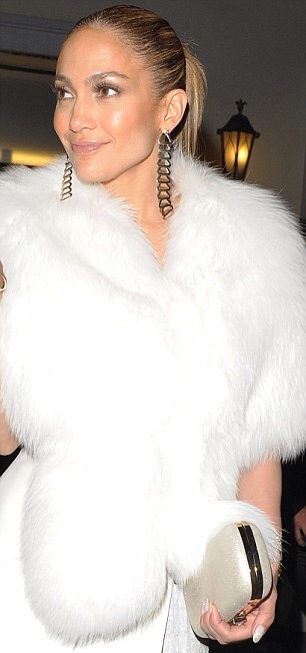 Jennifer Lopez en mode Versace