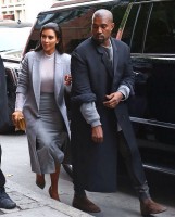 Kim Kardashian déjeune avec Kanye West et célèbre la sortie de son livre