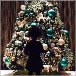 Blue Ivy Carter admire le magnifique sapin de Noël décore par sa maman Beyonce