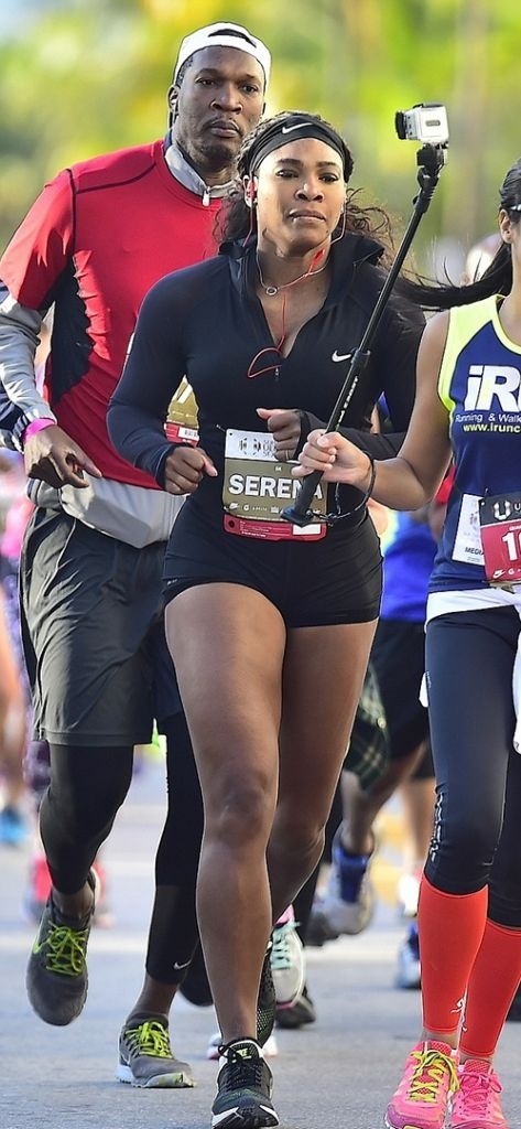 Serena et Venus Williams courent le 5km pour Serena Williams Foundation