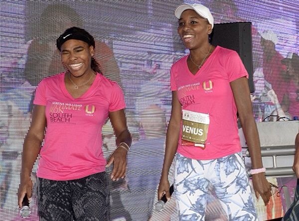 Serena et Venus Williams courent le 5km pour Serena Williams Foundation