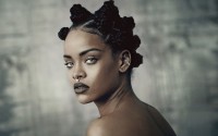 Rihanna pose pour ID Magazine