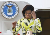 Michelle Obama en mode Kenzo à Tokyo