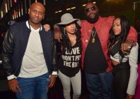 Keyshia Cole, Lira Galore et Rick Ross font la fête ensemble dans un nightclub d’Atlanta