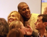 Beyonce et Jay-Z passent des moments romantiques avec Jay-Z en Italie