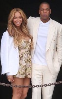 Beyonce et Jay-Z poursuivent leur visite romantique à Florence en Italie