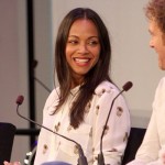 Zoe Saldana préfère les chaussures basses depuis qu’elle est maman