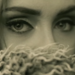 Adele est de retour avec “Hello”