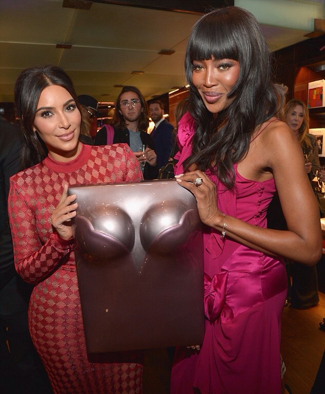 Kim Kardashian and Naomi Campbell