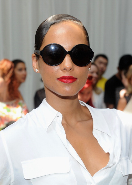 Alicia Keys à la New York Fashion Week et sort son nouveau single “Not Even The King”