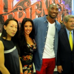 Kobe Bryant et Vanessa aident les jeunes sans-abri à Los Angeles