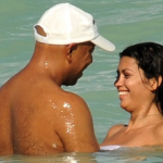 Russell Simmons avec une nouvelle girlfriend à la plage