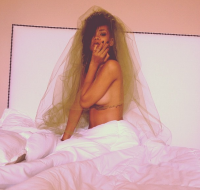 Rihanna toute sexy le lendemain d’Halloween