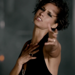 Alicia Keys dévoile sa nouvelle vidéo Brand New Me