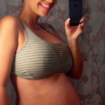 Amber Rose montre son ventre grandissant!