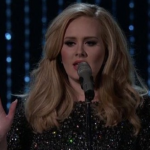 Adele interprète “Hello” pour la première fois