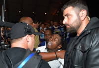 Lil Wayne a des mots durs pour un caméramas après une bousculade!