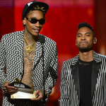 Wiz Khalifa et Miguel interprètent “Adorn” aux Grammy Awards