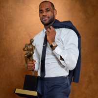 LeBron James et Cleveland remporte le premier match de la conférence Est de NBA