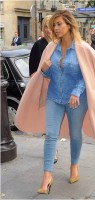 Kim Kardashian épuisée après sa séance de gym à Paris